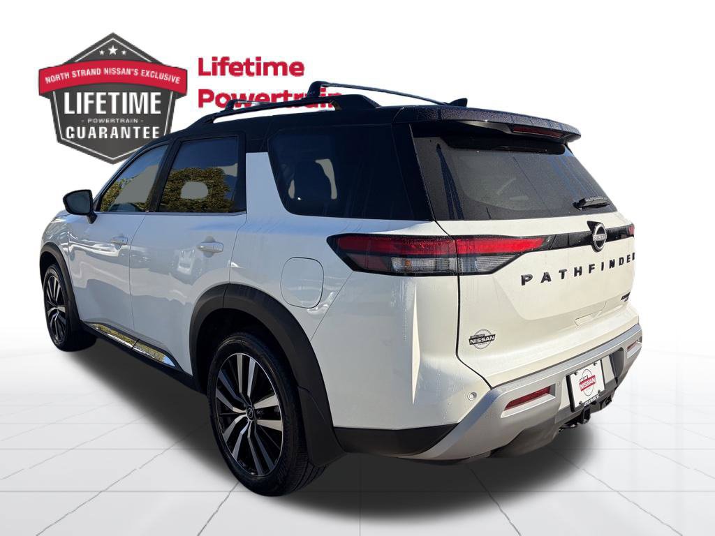 Used 2024 Nissan Pathfinder Platinum AWD/4WD image 3