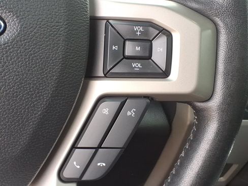 Used 2018 Ford F150 Lariat RWD image 17