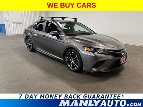 Used 2018 Toyota Camry SE FWD image 1