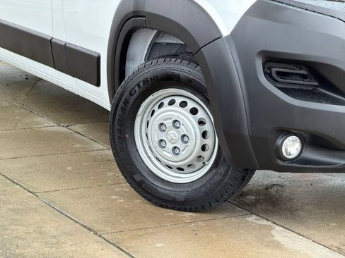 New 2026 RAM ProMaster 2500 w/ Convenience Group FWD image 9