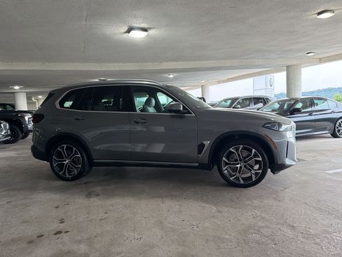 Used 2024 BMW X5 sDrive40i w/ Premium Package RWD image 7