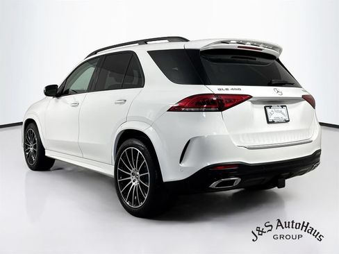 Used 2023 Mercedes-Benz GLE 450 4MATIC w/ AMG Line Exterior image 5
