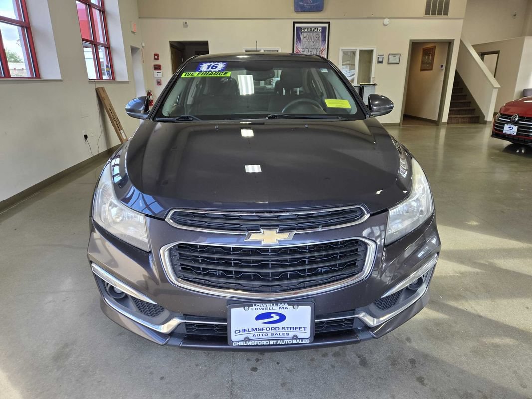 Used 2016 Chevrolet Cruze LT FWD image 3