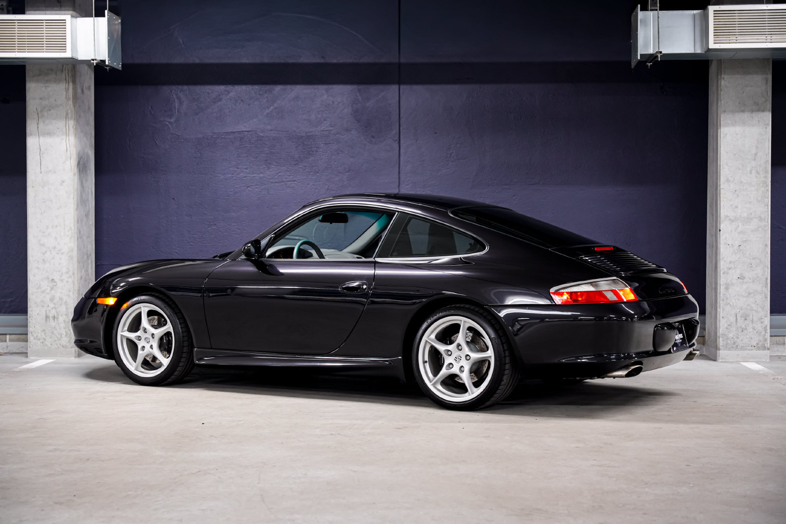 Used 2003 Porsche 911 Carrera RWD image 8