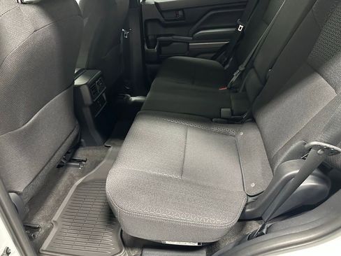 Used 2025 Toyota 4Runner SR5 AWD/4WD image 43