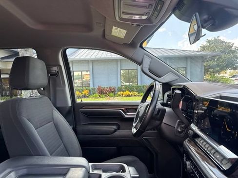 Used 2023 Chevrolet Silverado 1500 LT AWD/4WD image 11