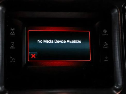 Used 2017 Dodge Challenger R/T RWD image 33