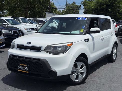 Used 2014 Kia Soul + FWD image 1