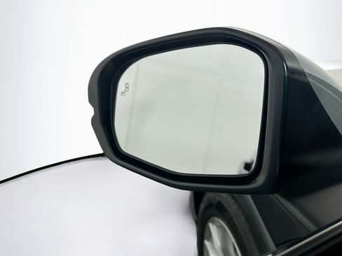 Used 2025 Honda CR-V EX image 16