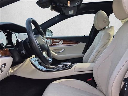 Used 2018 Mercedes-Benz E 300 image 17