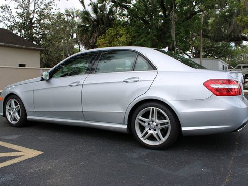 Used 2013 Mercedes-Benz E 350 4MATIC Sedan image 4