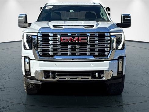 New 2026 GMC Sierra 2500 Denali w/ Denali Reserve Package image 9