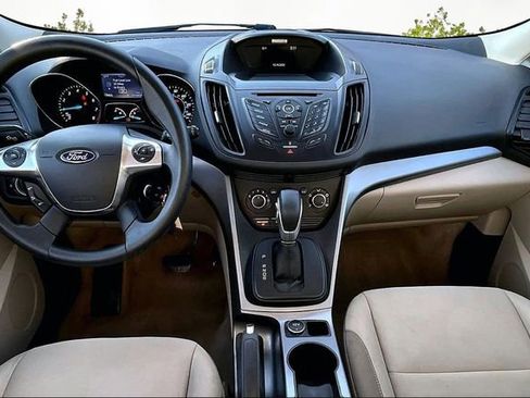 Used 2015 Ford Escape SE image 14