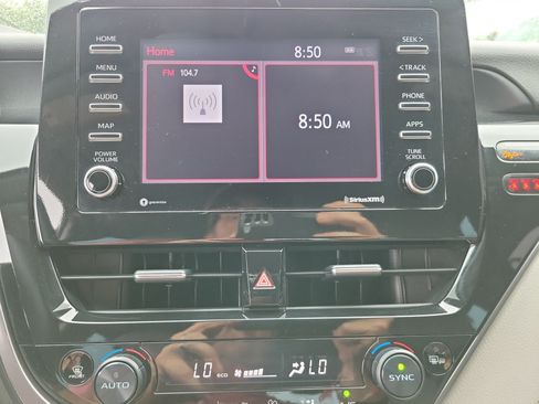 Used 2023 Toyota Camry SE FWD image 15