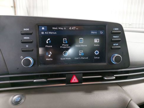 Used 2025 Hyundai Elantra Sport FWD image 21