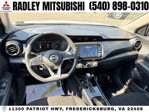 Used 2023 Nissan Kicks SV FWD image 13