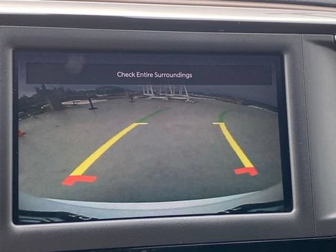 Used 2022 Chrysler Voyager LX FWD image 15