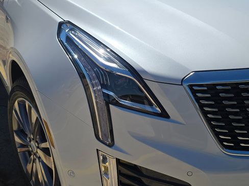 New 2026 Cadillac XT5 Premium Luxury w/ Driver Assist Package AWD/4WD image 6