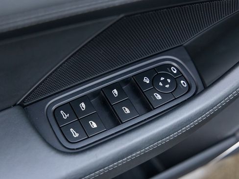 Certified 2023 Porsche Panamera image 23