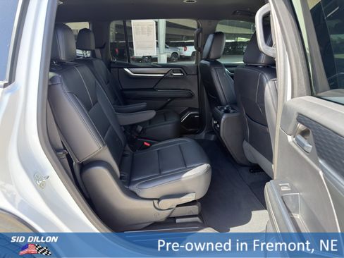 Used 2024 GMC Acadia Elevation w/ Luxury Package AWD/4WD image 16