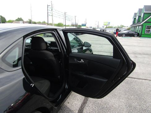 Used 2019 Kia Forte LXS FWD image 20
