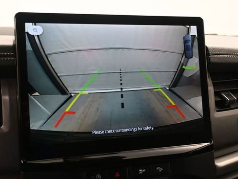 Used 2024 Ford Expedition XLT image 17