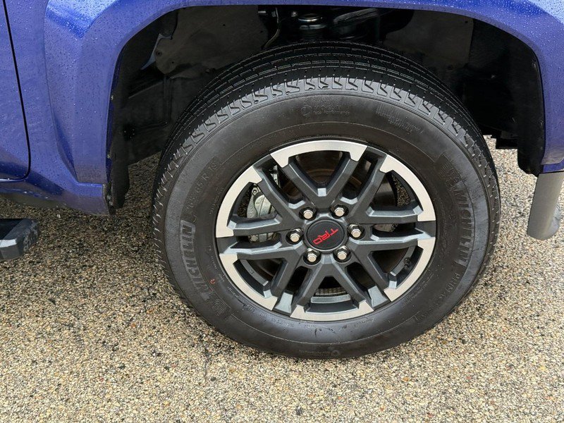 Used 2025 Toyota Tacoma TRD Sport AWD/4WD image 7