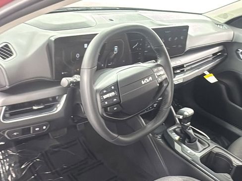 New 2025 Kia K4 EX image 31