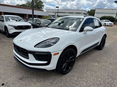 Used 2022 Porsche Macan AWD/4WD image 22