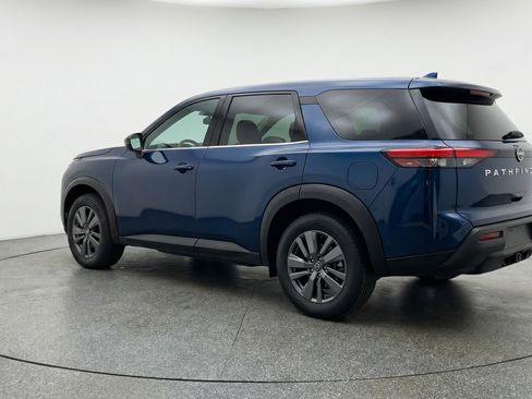 Used 2025 Nissan Pathfinder SV FWD image 6