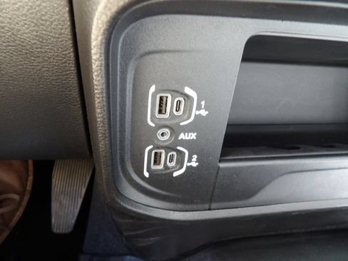 Used 2024 RAM 2500 Big Horn AWD/4WD image 27