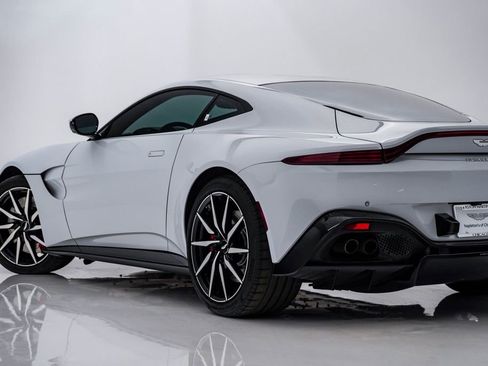 Used 2020 Aston Martin V8 Vantage Coupe image 9