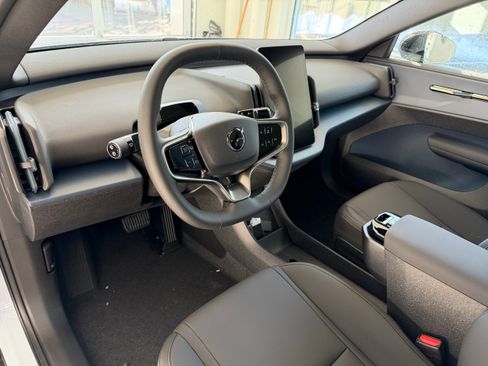 New 2026 Volvo EX30 Plus w/ Protection Package Premier image 14