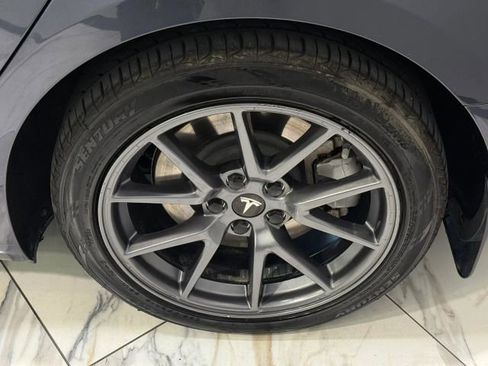 Used 2022 Tesla Model 3 Long Range AWD/4WD image 32