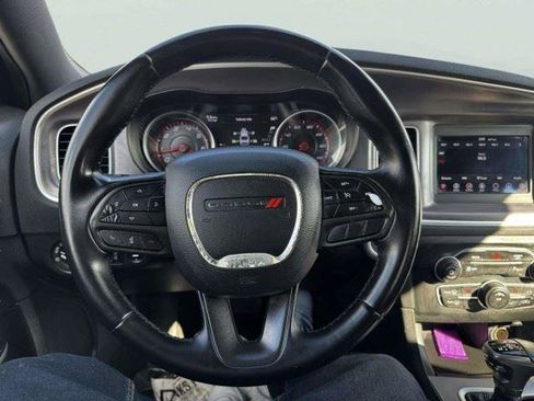 Used 2020 Dodge Charger SXT RWD image 25