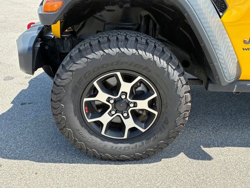 Used 2020 Jeep Wrangler Rubicon w/ Uconnect 4C Nav & Sound Group AWD/4WD image 31