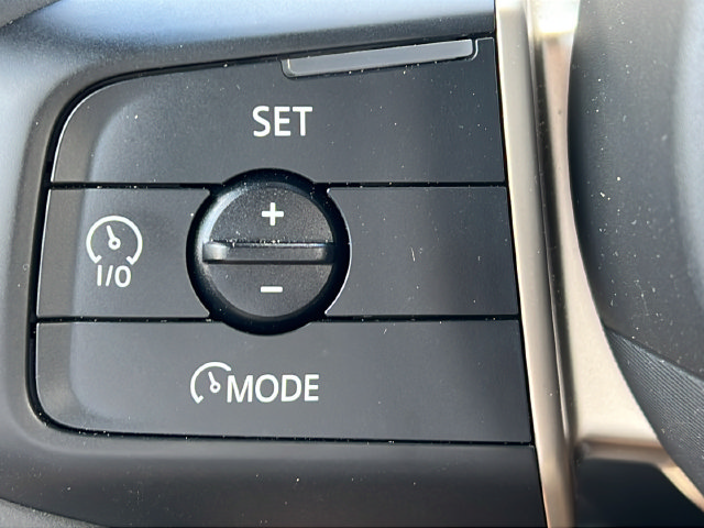 Used 2025 MINI Cooper 4-Door Hardtop FWD image 29
