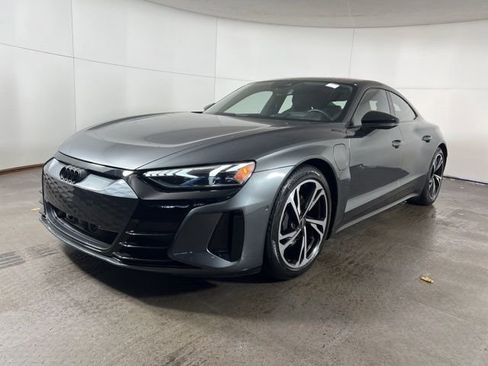 Used 2023 Audi e-tron GT Prestige w/ Prestige Package image 3