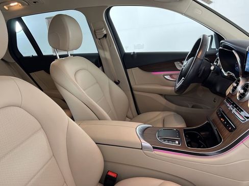 Certified 2022 Mercedes-Benz GLC 300 4MATIC image 36
