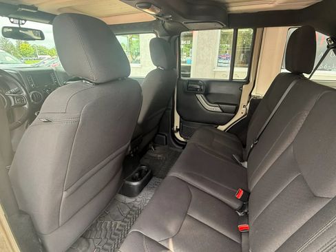 Used 2017 Jeep Wrangler Unlimited Sport w/ Quick Order Package 24S AWD/4WD image 10