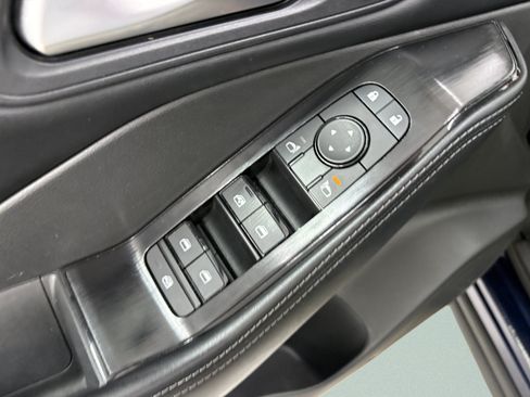 Used 2025 Nissan Rogue SV w/ SV Premium Package FWD image 25
