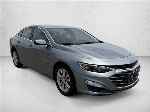 Used 2024 Chevrolet Malibu LT FWD image 3