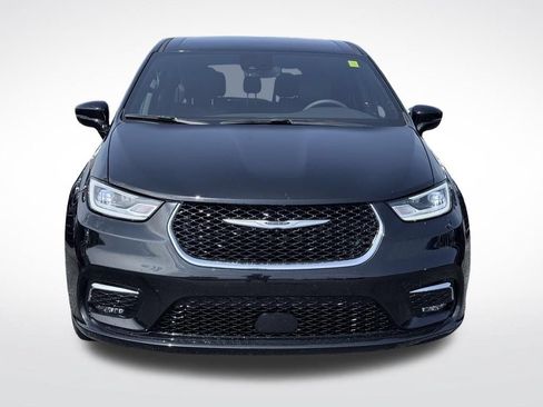Certified 2025 Chrysler Pacifica Select FWD image 3