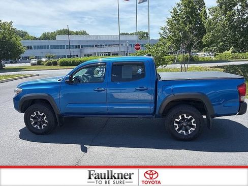 Used 2017 Toyota Tacoma TRD Off-Road w/ Tow Package (A/T) AWD/4WD image 13