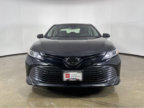 Used 2018 Toyota Camry LE image 13