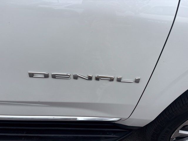 Used 2023 GMC Yukon Denali w/ Advanced Technology Package AWD/4WD image 13