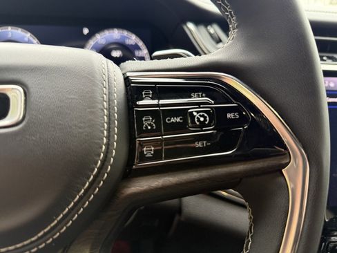 Used 2024 Jeep Grand Cherokee Overland image 26