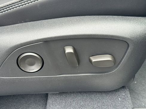 New 2025 GMC Sierra EV Denali image 40