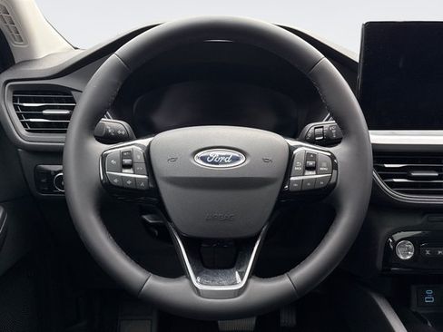 Used 2023 Ford Escape Platinum w/ Premium Technology Package AWD/4WD image 12