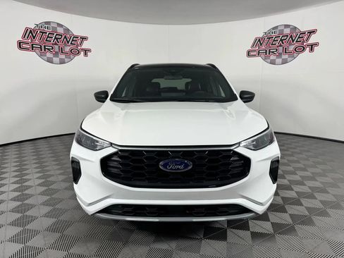 Used 2023 Ford Escape ST-Line w/ Tech Pack #1 image 2